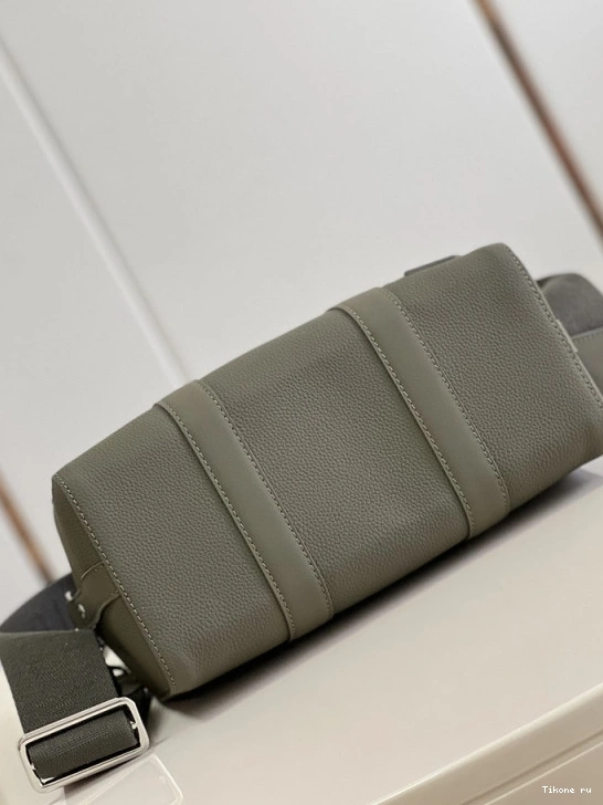 Affordable VUITTON LOUIS CITY KEEPALL 0805